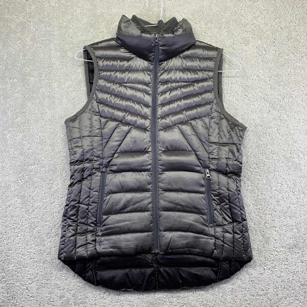 Bernardo Women's Puffer Vest Size Small Gray Down Zip Up Sleeveless‎ Quilted